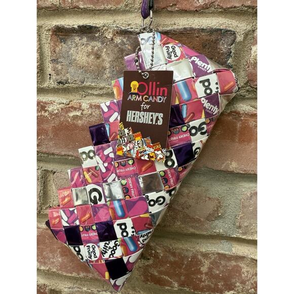 Ollin’ Arm Candy Recycled Handmade Good & Plenty Candy Wristlet Purse Clutch NWT - Picture 3 of 8